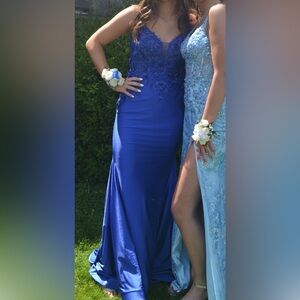 Selling my prom dress, only worn once, brand is Ellie Wilde, Size 4,